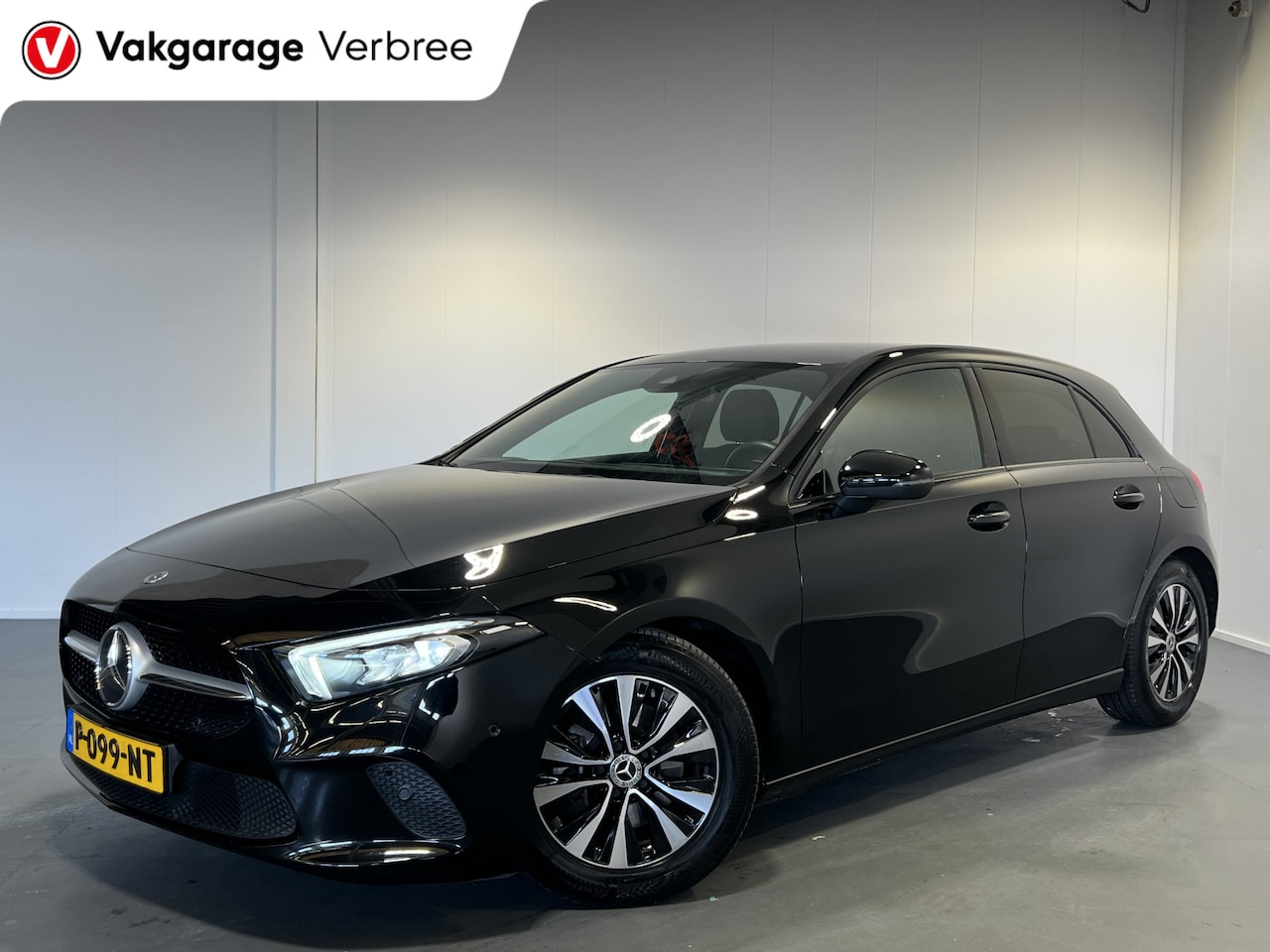 Mercedes-Benz A-klasse - 200 AMG Line | Navigatie/Android/Apple Carplay | LM Velgen 18" | Voorstoelen Verwarmd | Ac - AutoWereld.nl