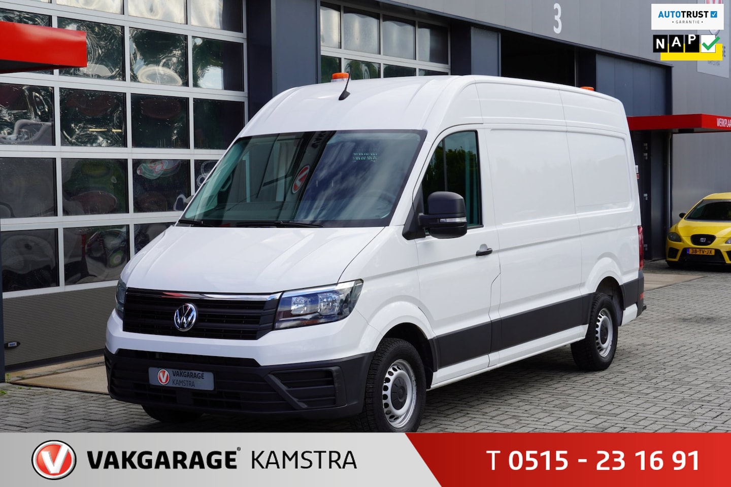 Volkswagen Crafter - 2.0 TDI L3H3 Highline NAP Airco/Cruise - AutoWereld.nl