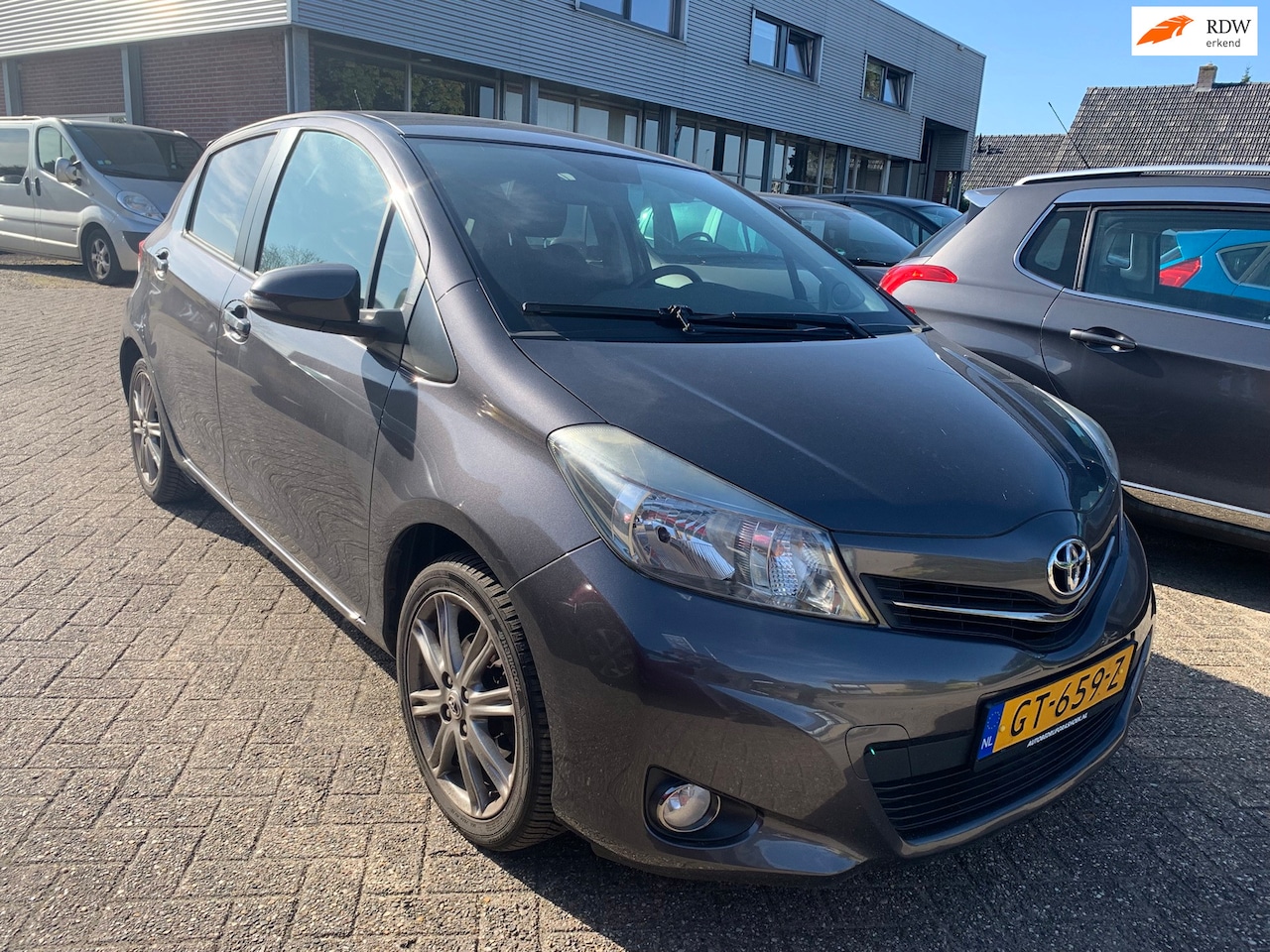 Toyota Yaris - 1.3 VVT-i Aspiration 2012 € 5.950,- Airco Afn. Trekhaak 1Jr. Apk - AutoWereld.nl
