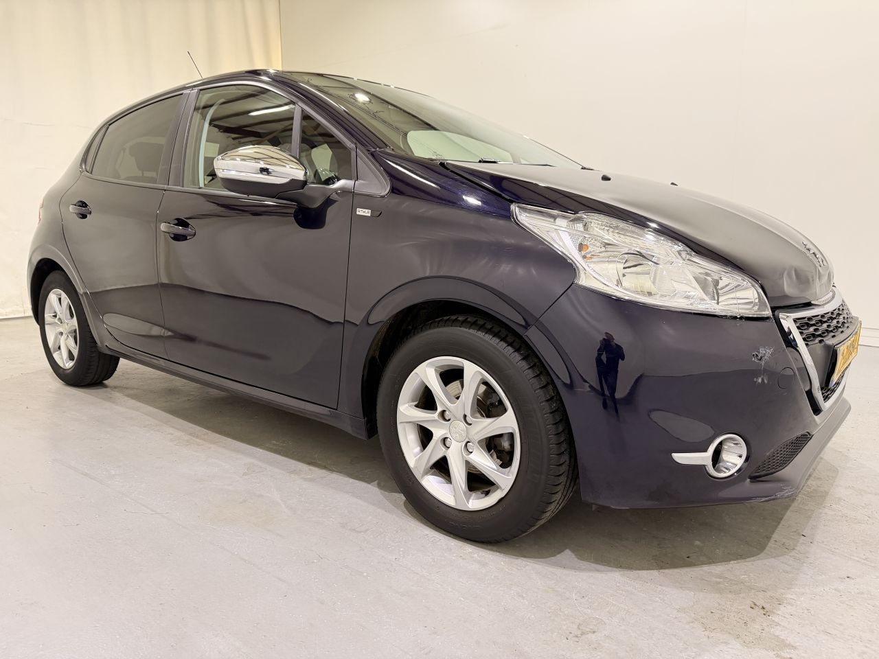 Peugeot 208 - HB 1.2 VTi Style Navi/Clima - AutoWereld.nl