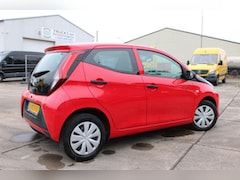 Toyota Aygo - 1.0 VVT-i x-fun Airco Bluetooth
