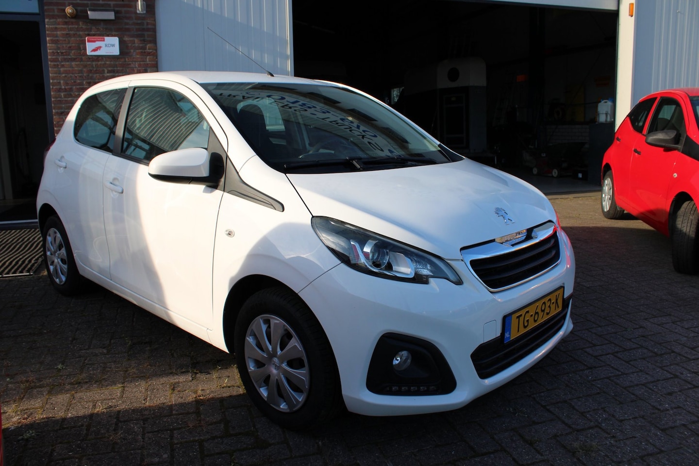 Peugeot 108 - 1.0 e-VTi Active 1.0 e-VTi Active - AutoWereld.nl