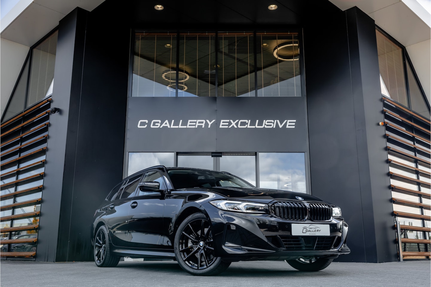 BMW 3-serie Touring - 330e xDrive - Elek. Trekhaak | 360 Camera | ACC - AutoWereld.nl