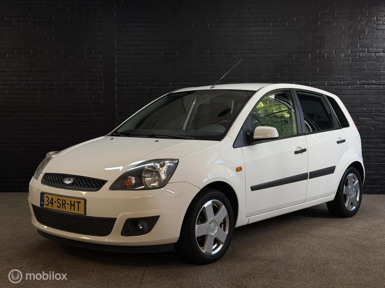 Ford Fiesta - 1.3-8V Style AIRCO 5DEURS VELGEN NAP - AutoWereld.nl