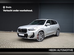 BMW X1 - sDrive20i | M-Sport | Adaptief M-onderstel | Trekhaak | Panoramadak elektrisch | Actieve S
