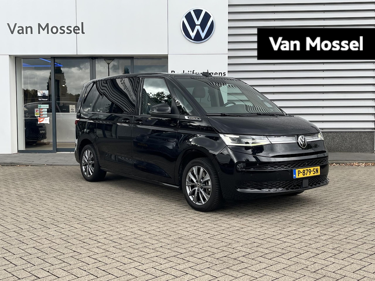Volkswagen Multivan - 1.4 eHybrid L1H1 Style 217PK | Automaat | Elektrische Klep | Airco | Navigatie | ArtVelour - AutoWereld.nl