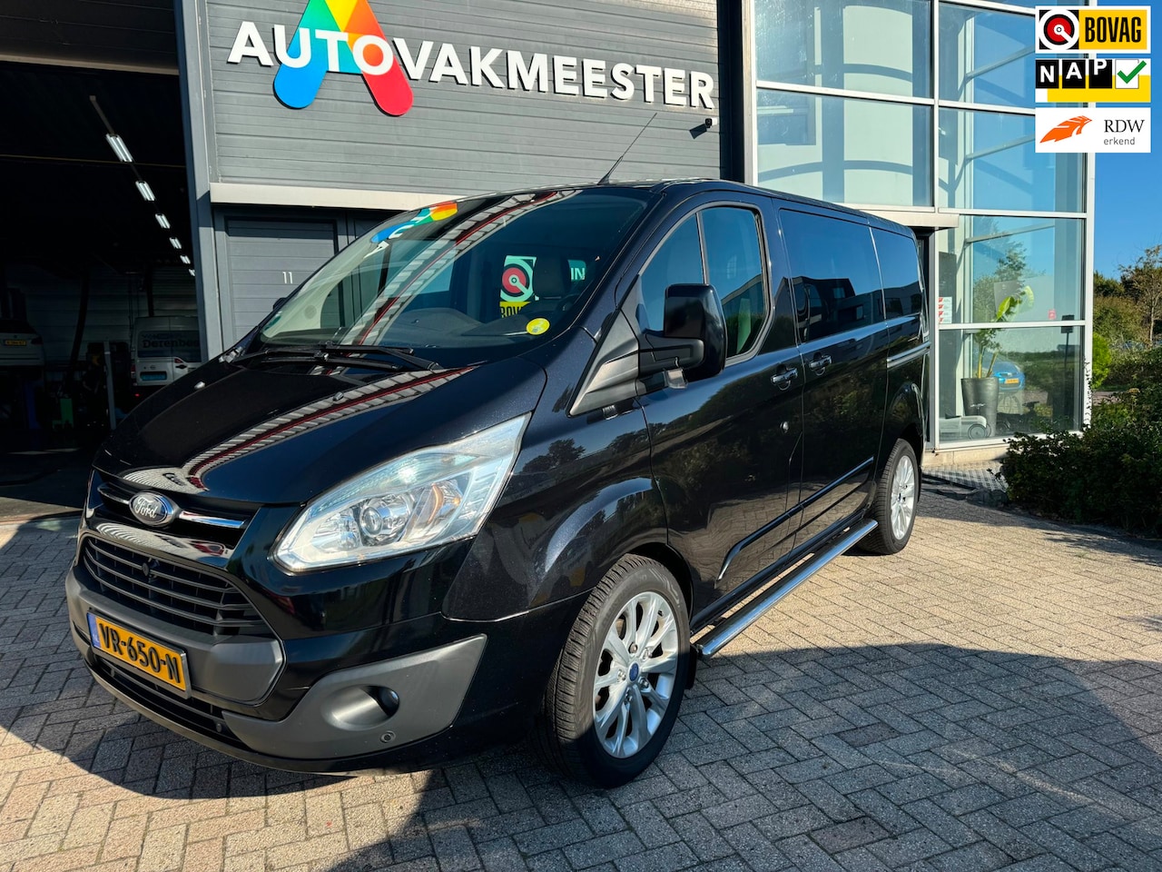 Ford Transit Custom - 270 2.2 TDCI L1H1 Limited DC DUBBELCABINE, LEER, LICHTMETAAL - AutoWereld.nl