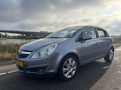 Opel Corsa - 1.4-16V Cosmo