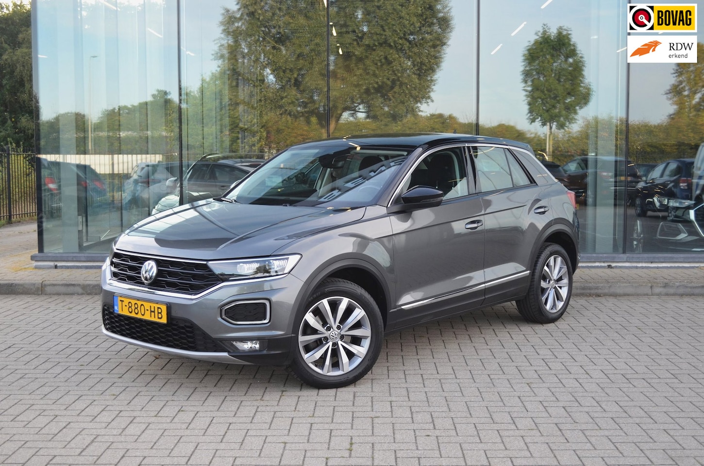 Volkswagen T-Roc - 1.0 TSI | Navigatie | Adaptive cruise controle | Stoelverwarming - AutoWereld.nl