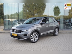 Volkswagen T-Roc - 1.0 TSI | Navigatie | Adaptive cruise controle | Stoelverwarming