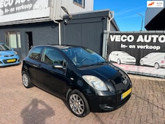 Toyota Yaris - 1.0 VVTi Spirit airco leder 1e eigenaar nette NL auto nap