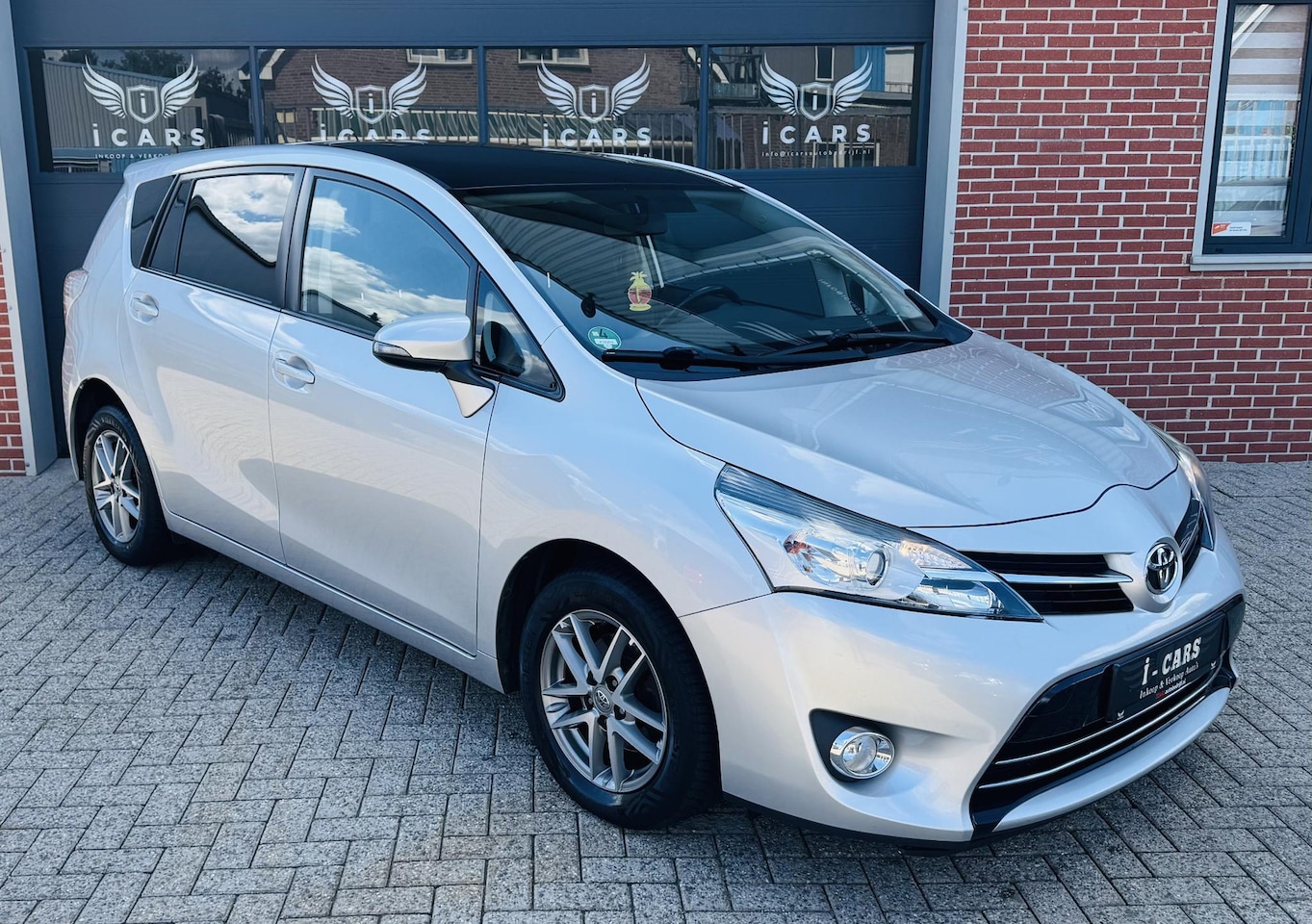 Toyota Verso - 1.8 VVT-i SkyView 7 pers. Panorama/NAVI/Camera - AutoWereld.nl