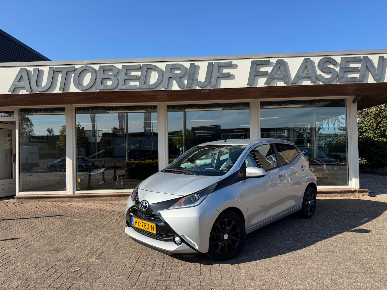 Toyota Aygo - 1.0 VVT-i x-play - AutoWereld.nl