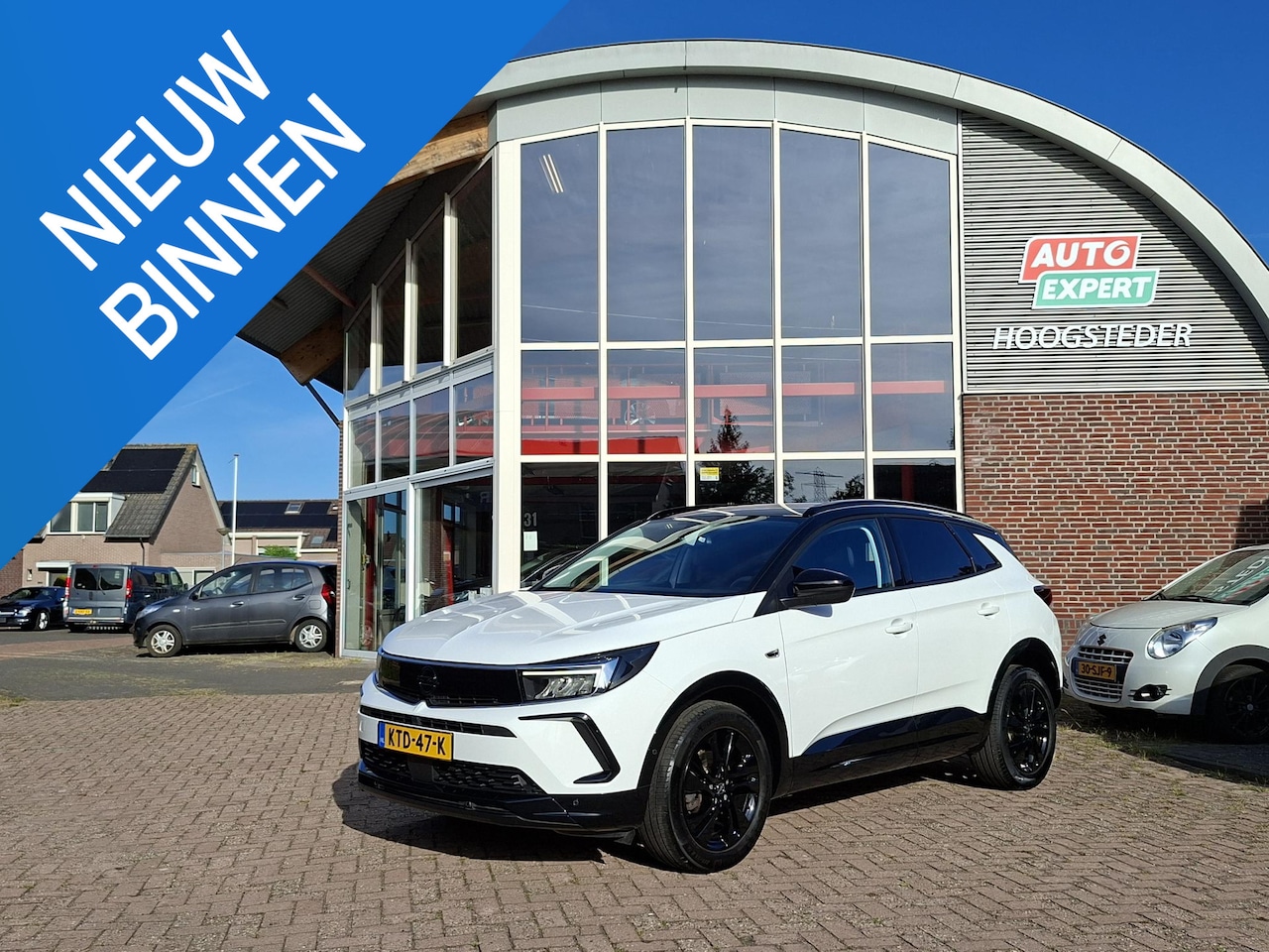 Opel Grandland - 1.2 Turbo GS-Line Black Camera|carplay|stoelverw. - AutoWereld.nl