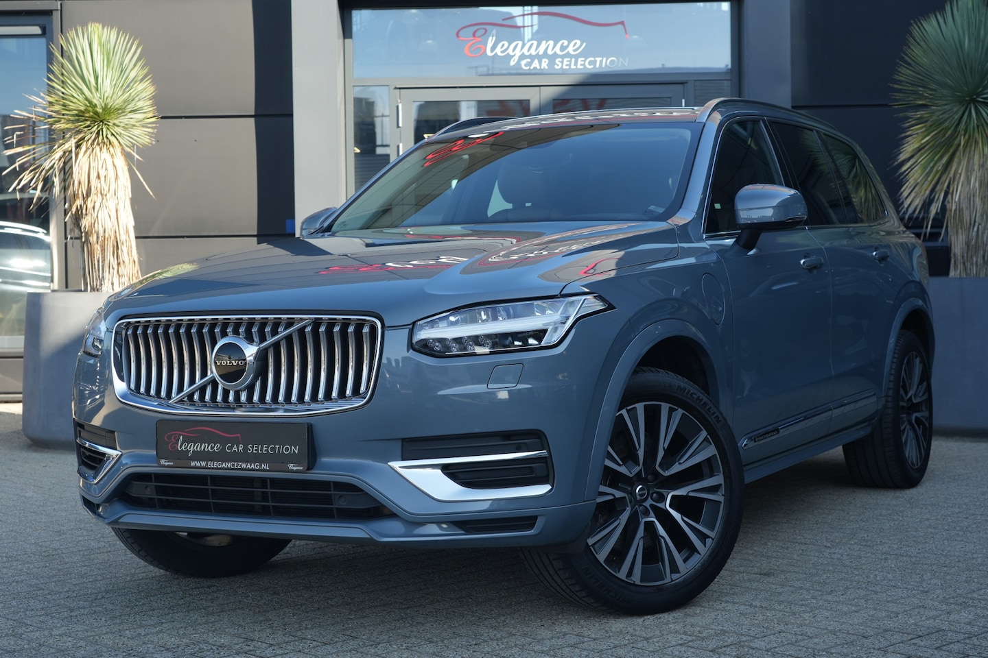 Volvo XC90 - 2.0 T8 Twin Engine AWD Inscription Intro Edition 390pk Navigatie/HarmanKardon/Camera - AutoWereld.nl