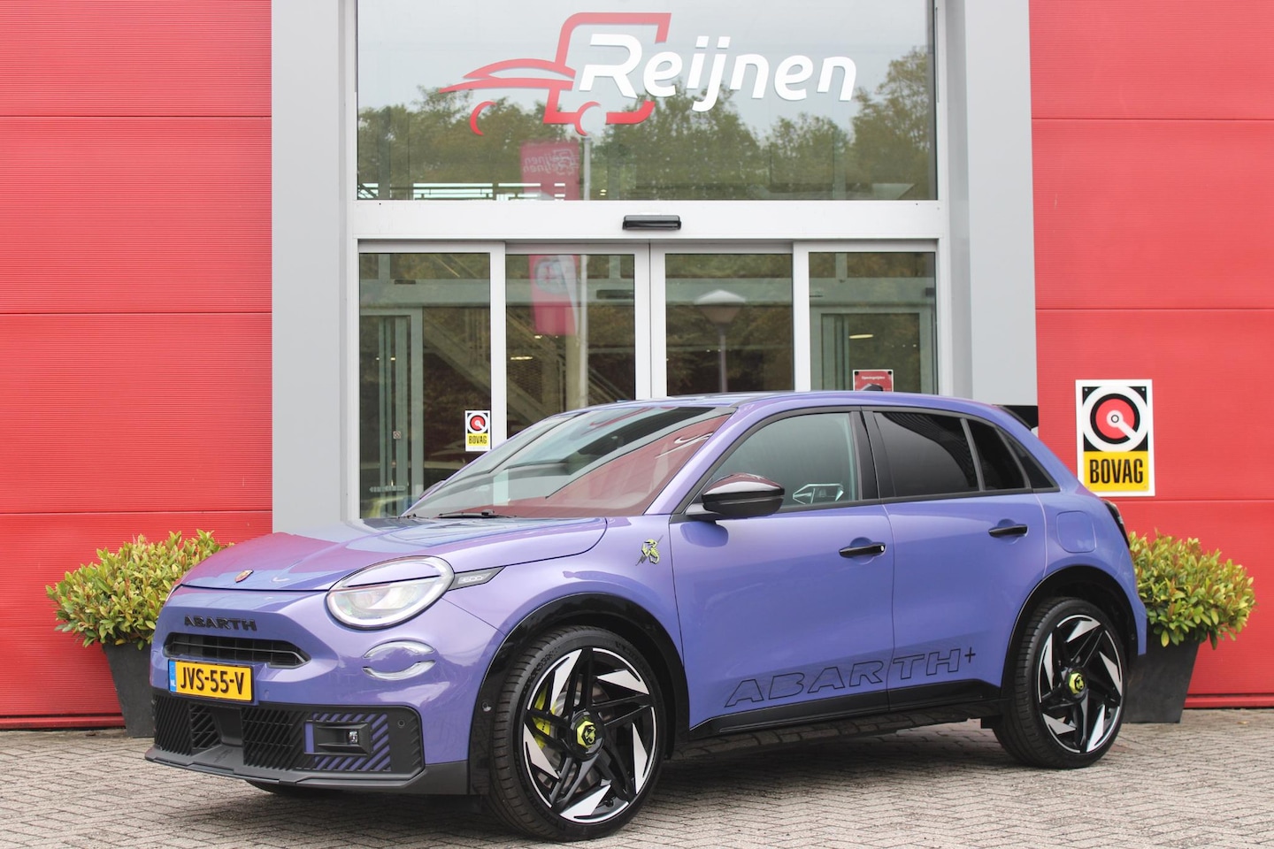 Abarth 600e - SCORPIONISSIMA 280PK 54 kWh | SABELT PERFORMANCE SPORT STOELEN/BEKLEDING | ENGINE SOUND GE - AutoWereld.nl