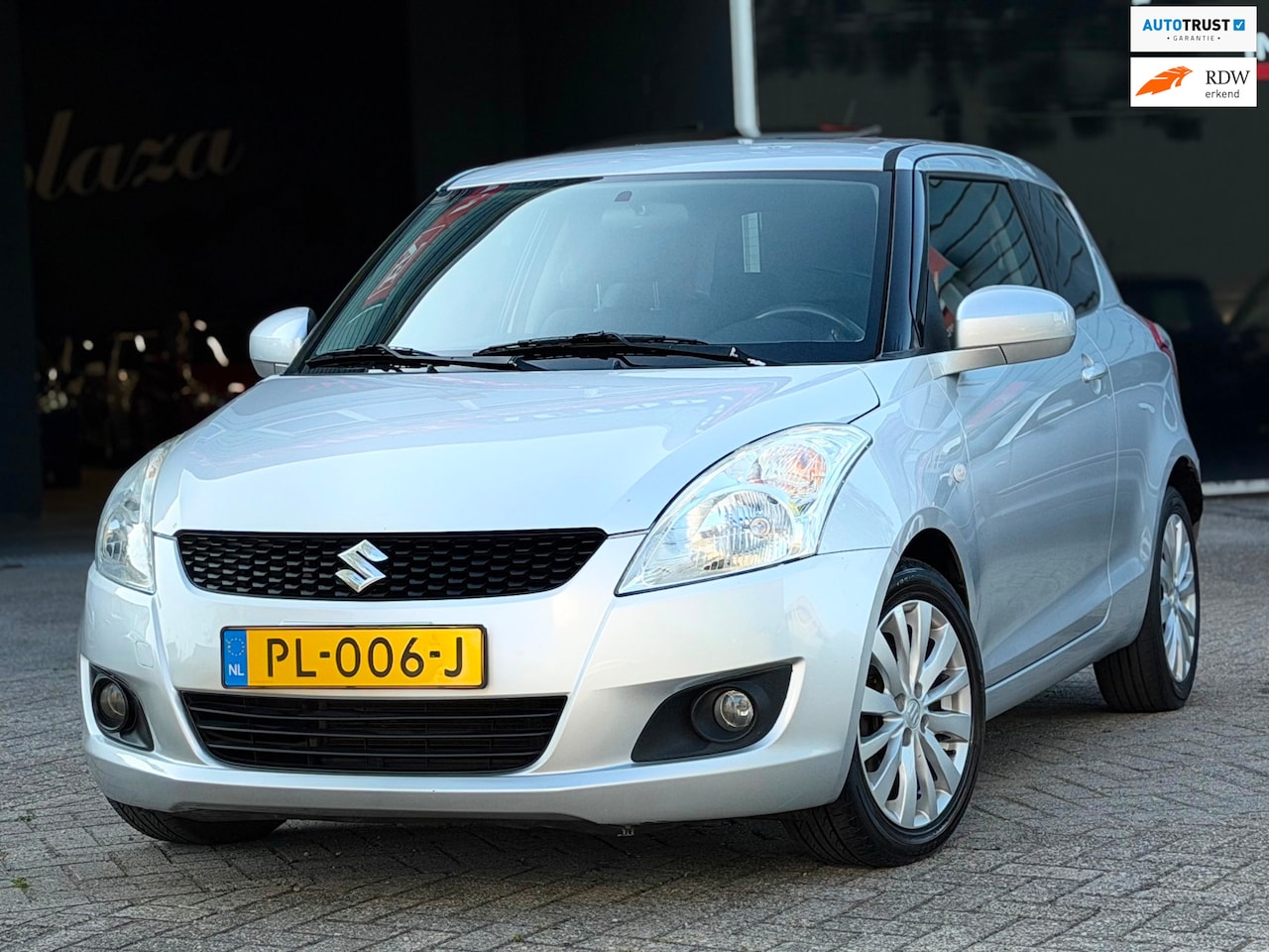 Suzuki Swift - 1.2 Exclusive EASSS KEYLESS ENTRY-GO/OPEN-DAK/STOELVERW. | NETTE AUTO ! - AutoWereld.nl