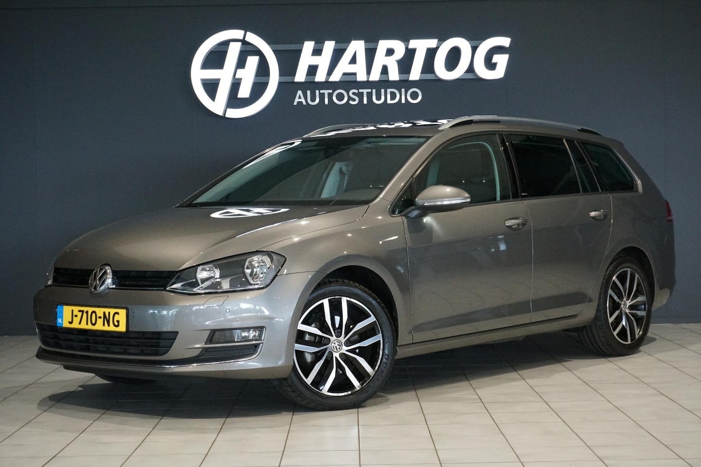 Volkswagen Golf Variant - 1.4 TSI ALLSTAR BMT *96.888 KM!* + PANORAMA | WEGKL. TREKHAAK | STOELVERW. | NAVIGATIE - AutoWereld.nl