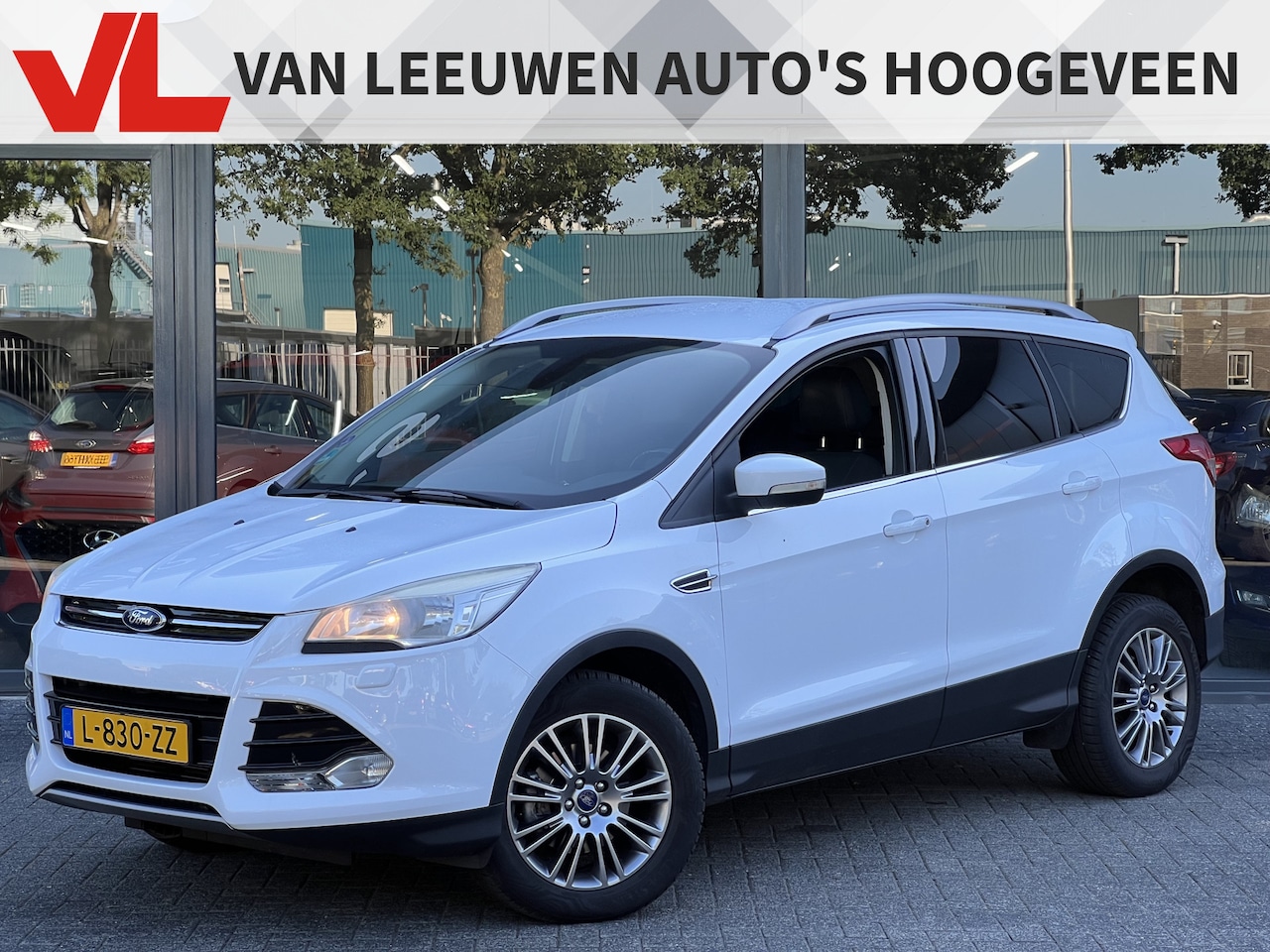 Ford Kuga - 1.6 Titanium | Nieuw binnen | Stoelverwarming | Nieuwe Koppeling | Trekhaak - AutoWereld.nl