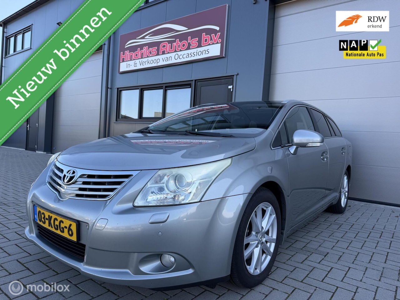 Toyota Avensis Wagon - 2.2 D-4D Dynamic * FULL OPTIONS * - AutoWereld.nl