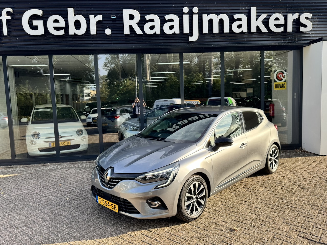 Renault Clio - 1.6 E-Tech Hybrid 145 Techno*Navi*Camera* - AutoWereld.nl