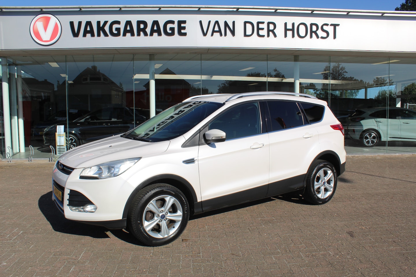 Ford Kuga - 1.6 Trend 1.6 Trend , 150pk , Trekgewicht 2000kg Airco , Cruise control , Trekhaak , Bluetooth Park - AutoWereld.nl