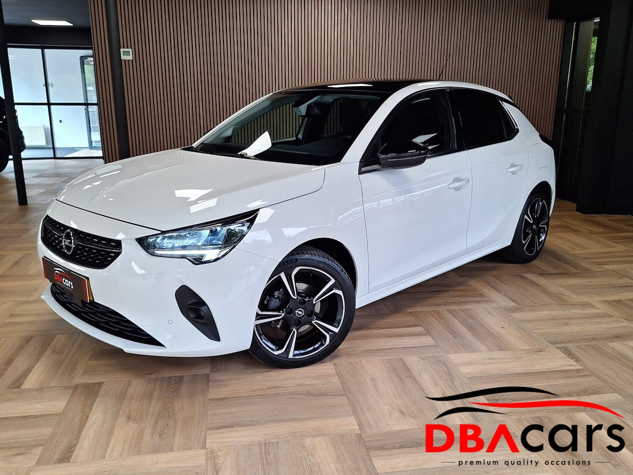 Opel Corsa - 1.2 Elegance. Panorama/Cruise/Camera/Led/Carplay - AutoWereld.nl