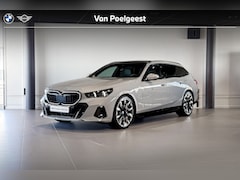 BMW 5-serie Touring - 530e | M Sport Pro | Glazen Panoramadak | Stoelventilatie | Bowers & Wilkins | Trekhaak |