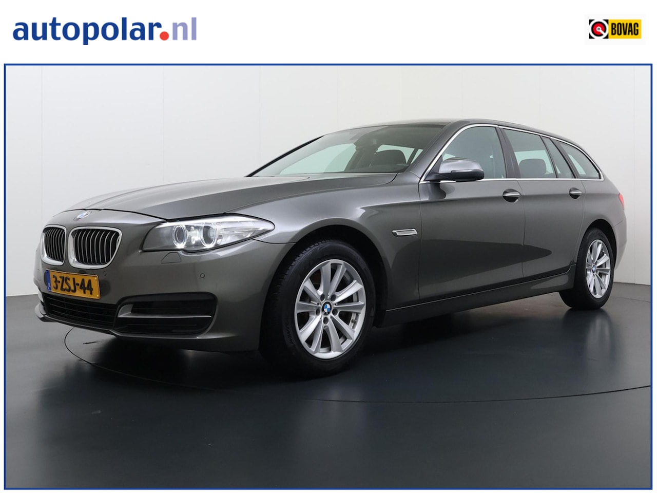 BMW 5-serie Touring - 520i High Executive Trekhaak/Leder/Memory etc. - AutoWereld.nl