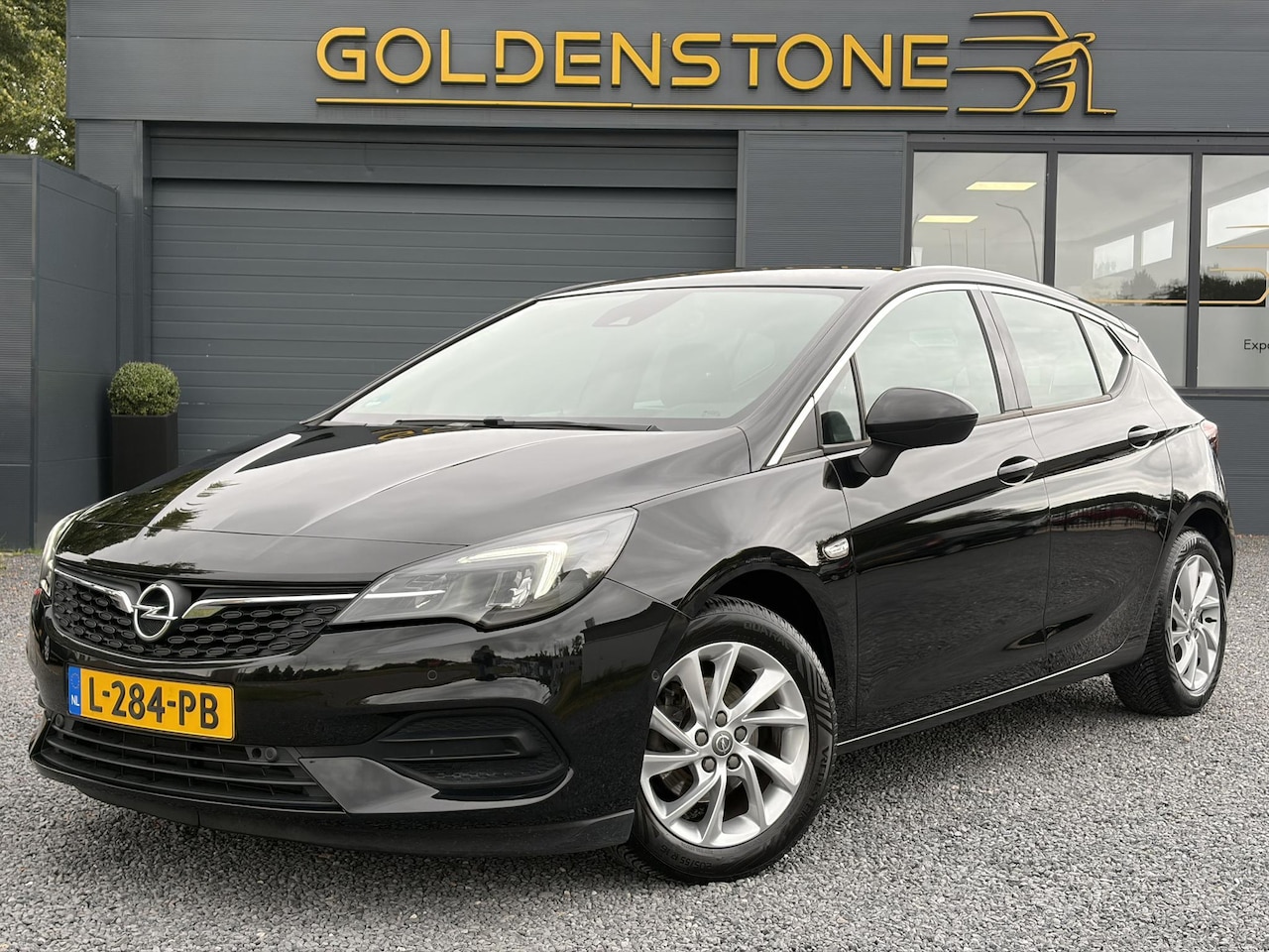Opel Astra - 1.2 Business Elegance 2e Eigenaar l Navi l Camera l Carplay l Keyless l Trekhaak l 110pk l - AutoWereld.nl