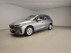 BMW 2-serie Active Tourer - 218i | LED | Navigatie | Trekhaak | Achteruitrijcamera | PDC | Clima | DAB | Alu 16 inch