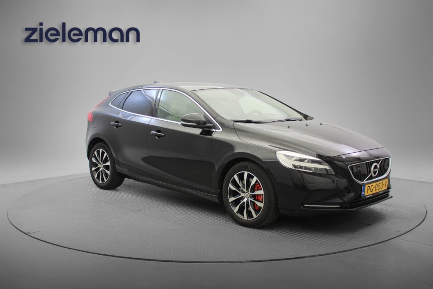 Volvo V40 - 1.5 T3 Nordic+ Automaat - Panorama, Navi, Camera, Leer, Memory, Stoelverw. - AutoWereld.nl