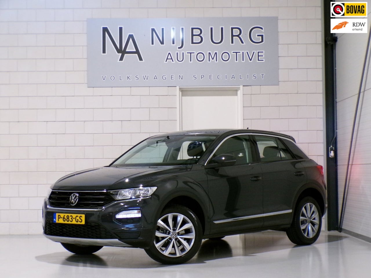 Volkswagen T-Roc - 1.5 TSI Sport "1e eigenaar" Stoelverwarming Apple-Carplay Parkeersensoren Adaptive-cruise - AutoWereld.nl
