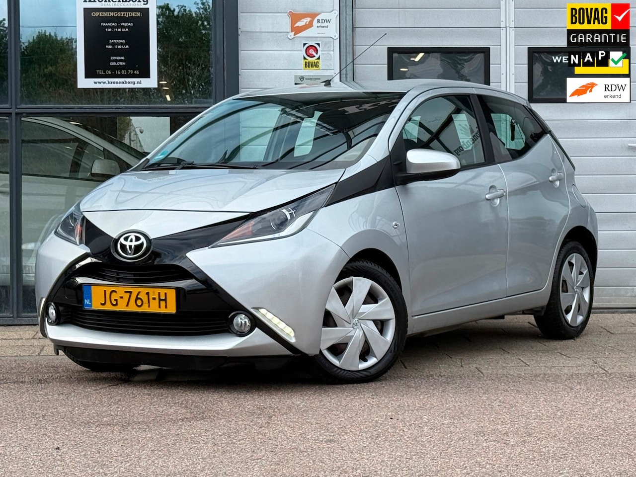 Toyota Aygo - 1.0 VVT-i x-play| CARPLAY| CAMERA| NAVI - AutoWereld.nl