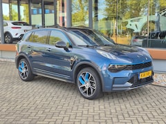 Lynk & Co 01 - 1.5 / zwartehemel / panorama dak