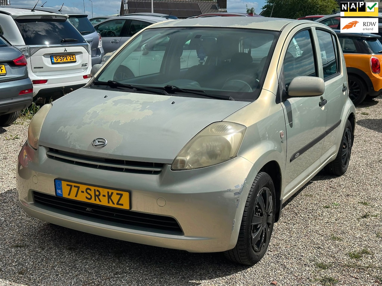Daihatsu Sirion 2 - 1.3-16V Comfort Automaat Nieuwe Apk Motorisch Top Auto - AutoWereld.nl