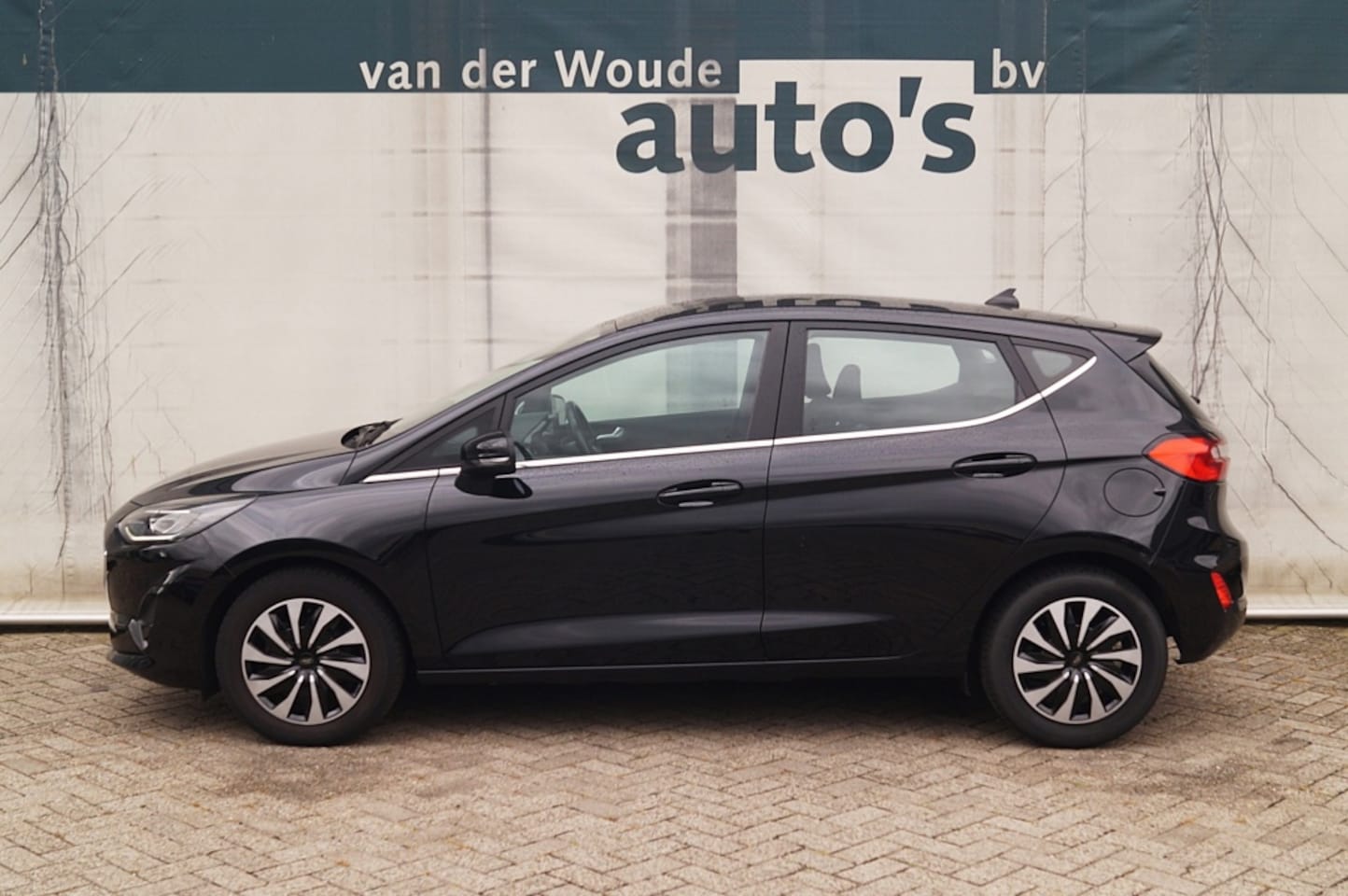 Ford Fiesta - 1.0 EcoBoost 100pk Titanium -NAVI-ECC-LED-PDC- - AutoWereld.nl