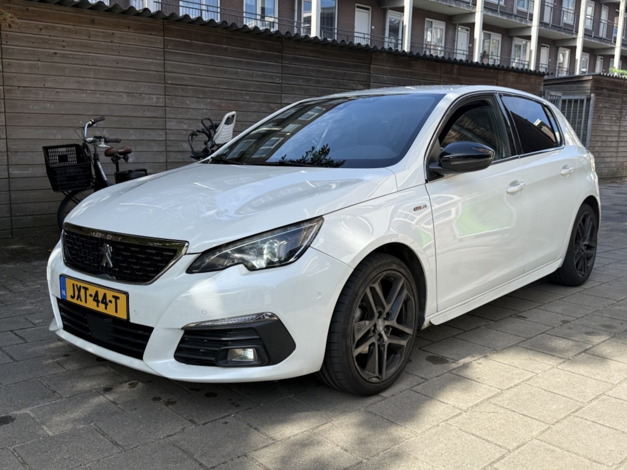 Peugeot 308 - 1.2 Benzine 131PK Automaat GT-Line Camera Xenon Facelift - AutoWereld.nl