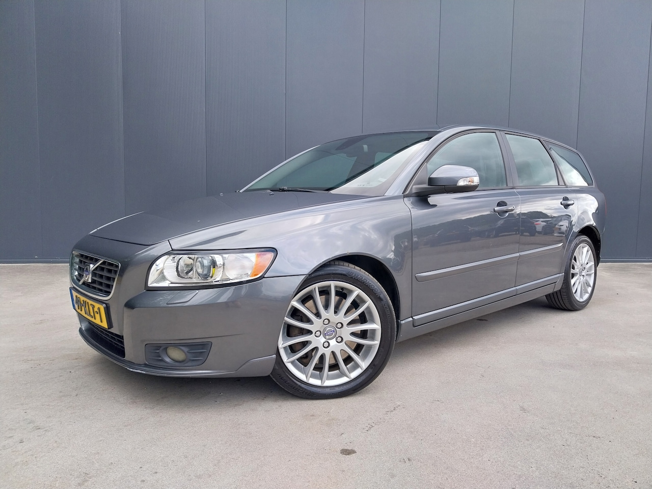 Volvo V50 - 2.0D AUTOMAAT Edition II XENON LEER CRUISE ECC TREKHAAK - AutoWereld.nl