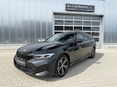 BMW 3-serie Touring - 330e / facelift/ m pakket/ head up / panoramdak / led