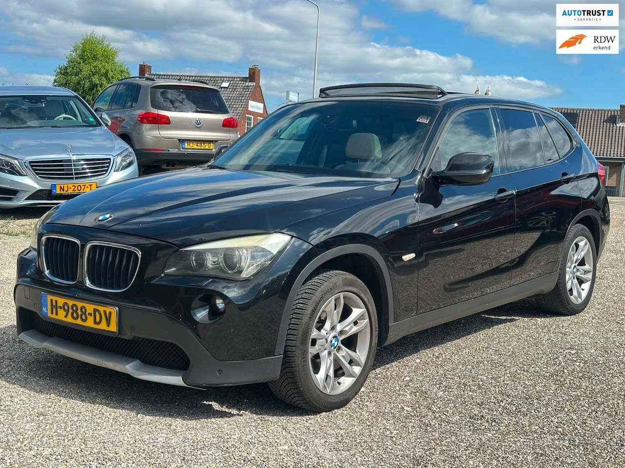 BMW X1 - SDrive20i Business Automaat Pano Cruise PDC LMV Leer StoelVerwarming Nette Auto - AutoWereld.nl