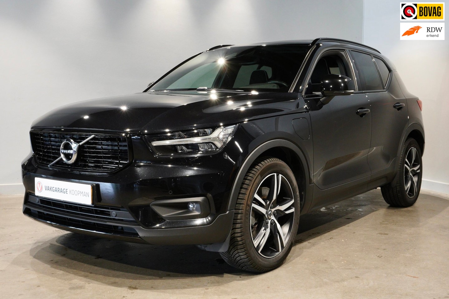 Volvo XC40 - 1.5 T5 Recharge R-Design Pano|Stoel/Stuurverwarming|H&K - AutoWereld.nl