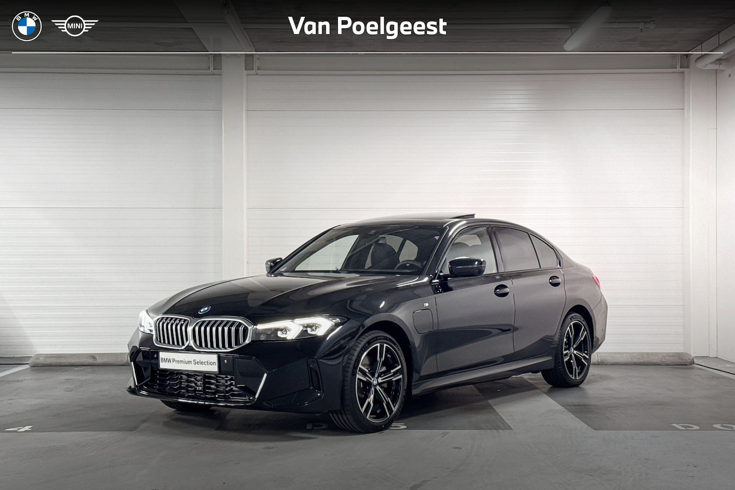 BMW 3-serie - 330e M Sport | Schuifdak | Trekhaak - AutoWereld.nl