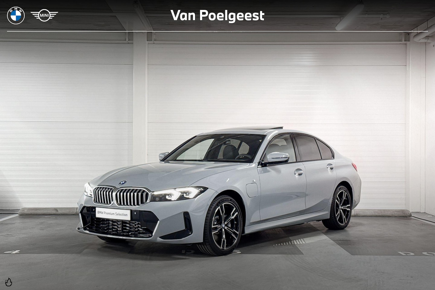 BMW 3-serie - 330e M Sport | Schuifdak | Trekhaak - AutoWereld.nl