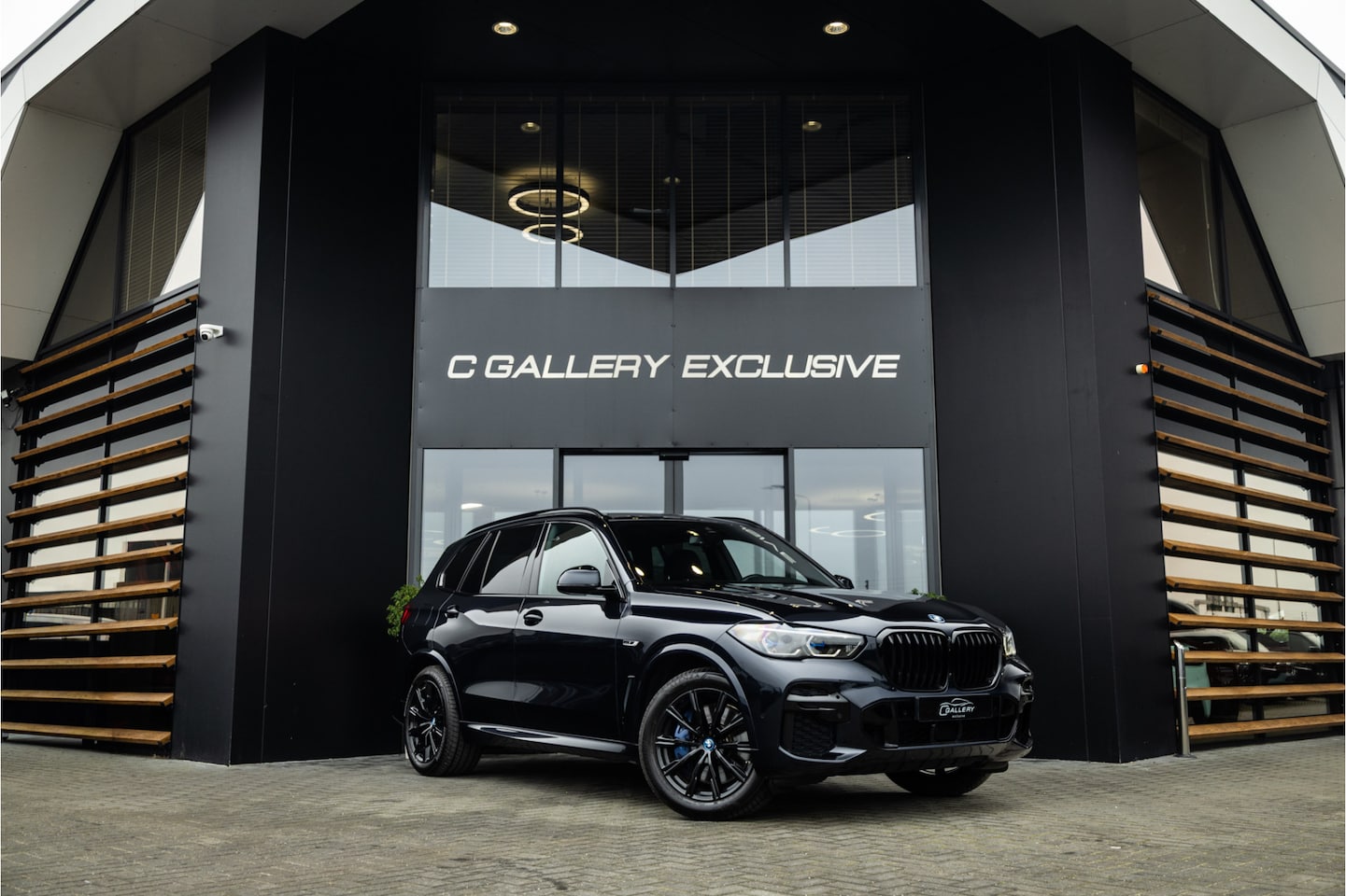 BMW X5 - xDrive45e Executive - M Sport | Luchtvering | Memory | Elek. Trekhaak - AutoWereld.nl