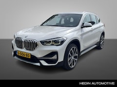 BMW X1 - sDrive20i VDL Nedcar Edition |1E EIGENAAR | DEALER-ONDERHOUDEN | LEDER | PANO | AUT ACHTER