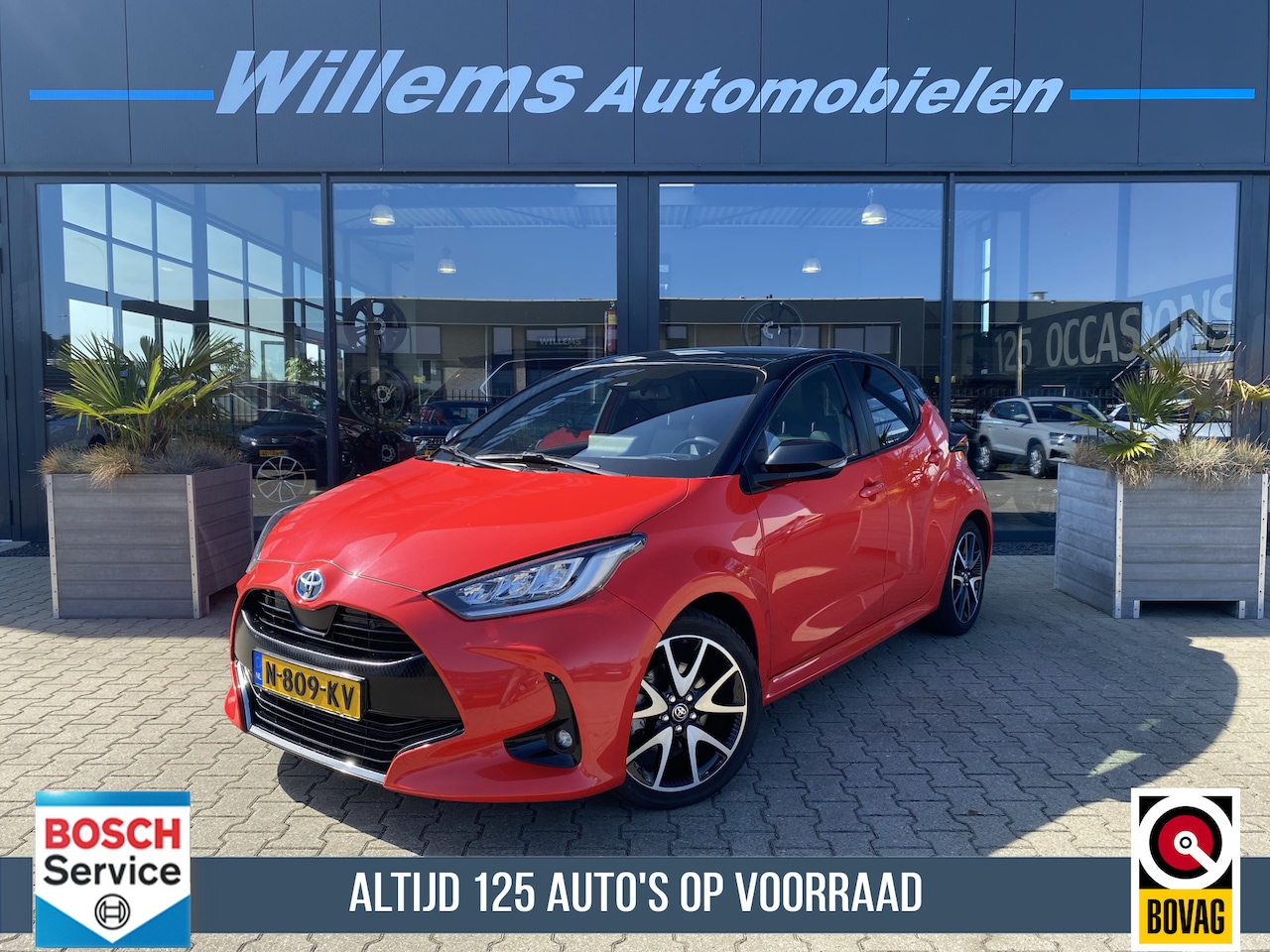 Toyota Yaris - 1.5 Hybrid Executive Panoramadak , Stoelverwarming , JBL , pdc V+A - AutoWereld.nl