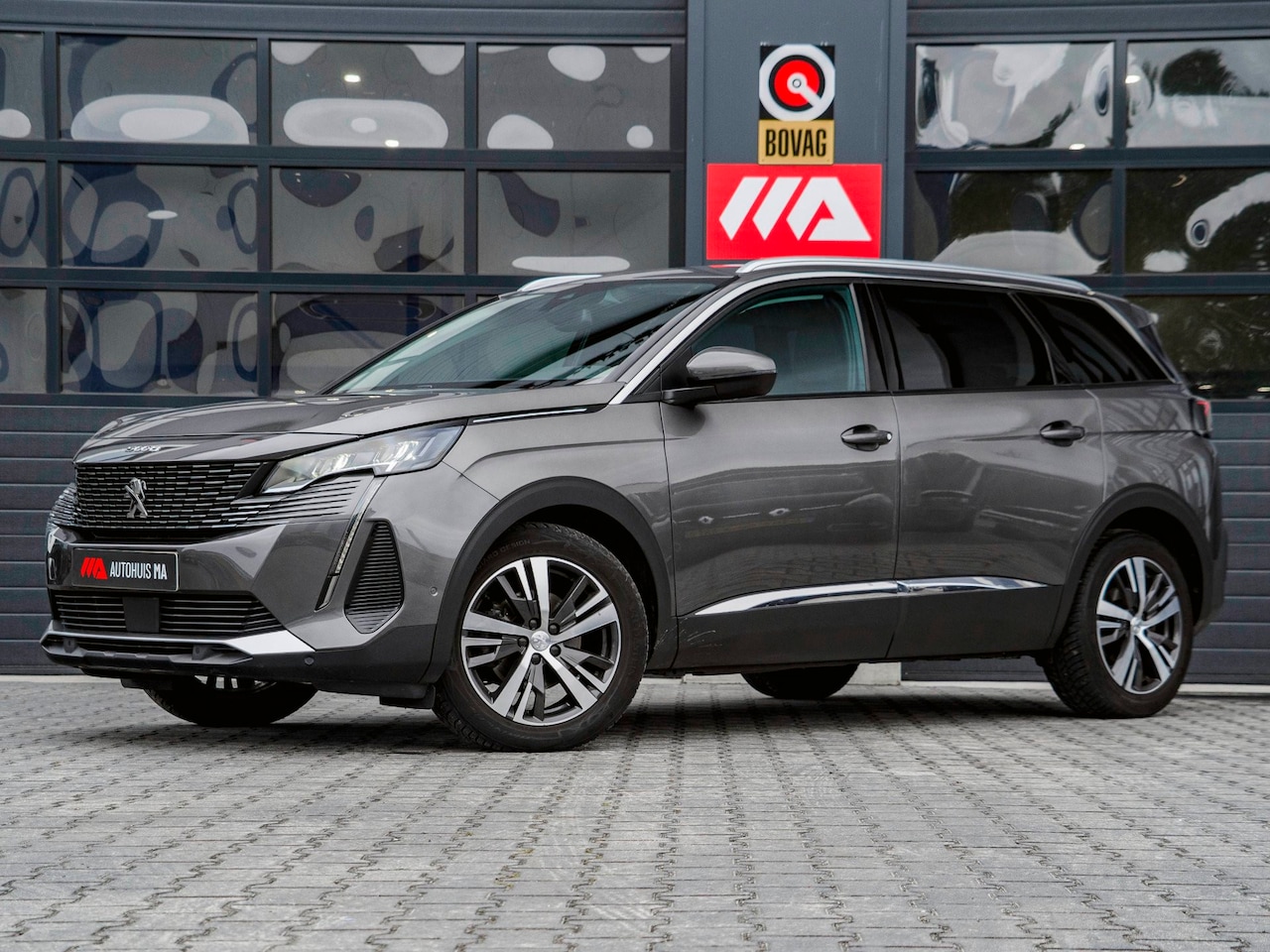 Peugeot 5008 - 1.2 PureTech Allure | TREKHAAK | CAMERA | NAP - AutoWereld.nl