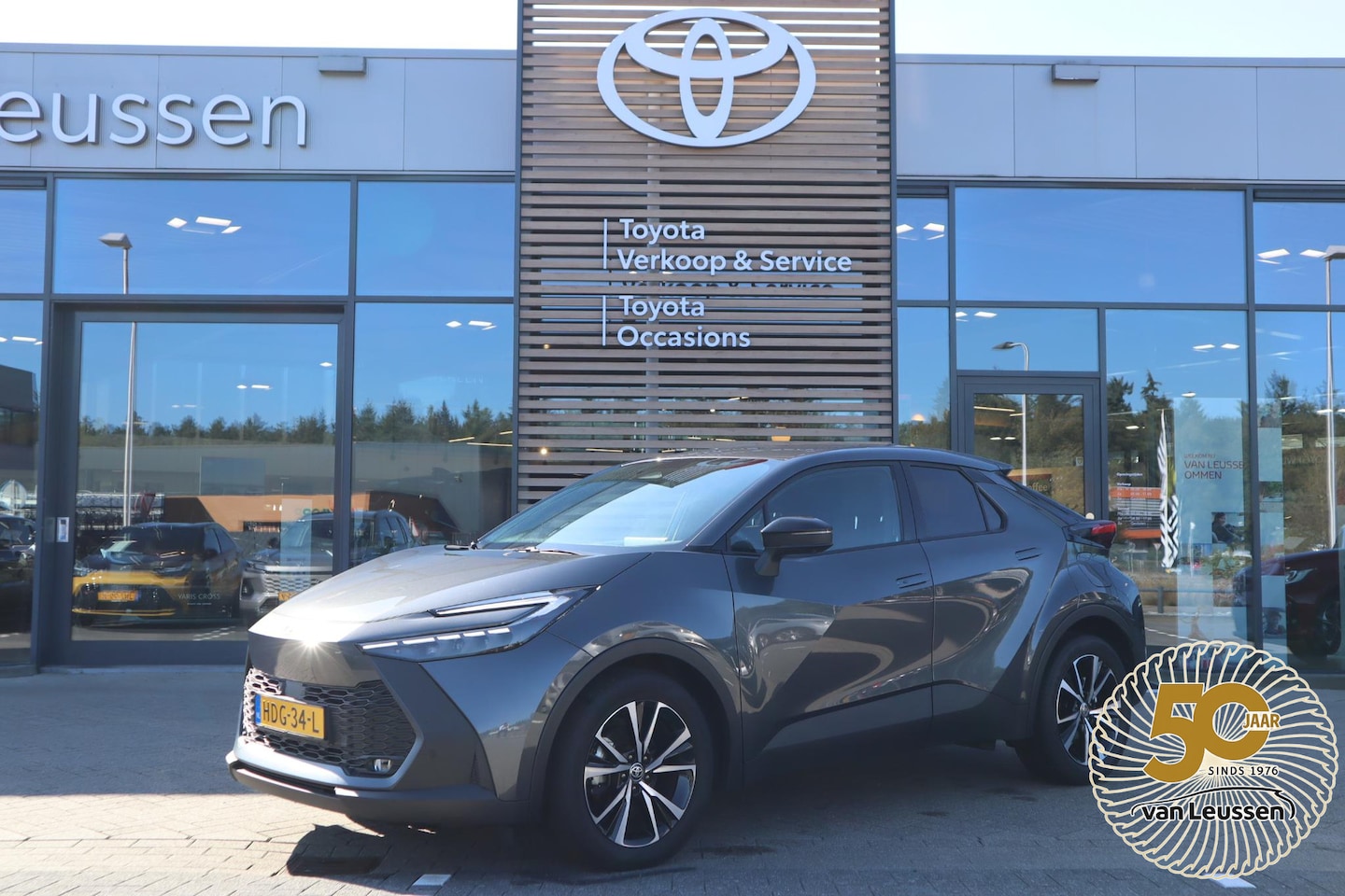 Toyota C-HR - HYBRID 140 FIRST EDITION APPLE/ANDROID P-SENSOREN EL-ACHTERKLEP LED 360° CAMERA BLIND-SPOT - AutoWereld.nl