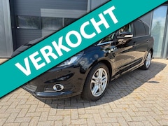 Ford S-Max - 2.0 Vignale 7p. Automaat, Pano, Trekhaak, PDC, Clima, Leder